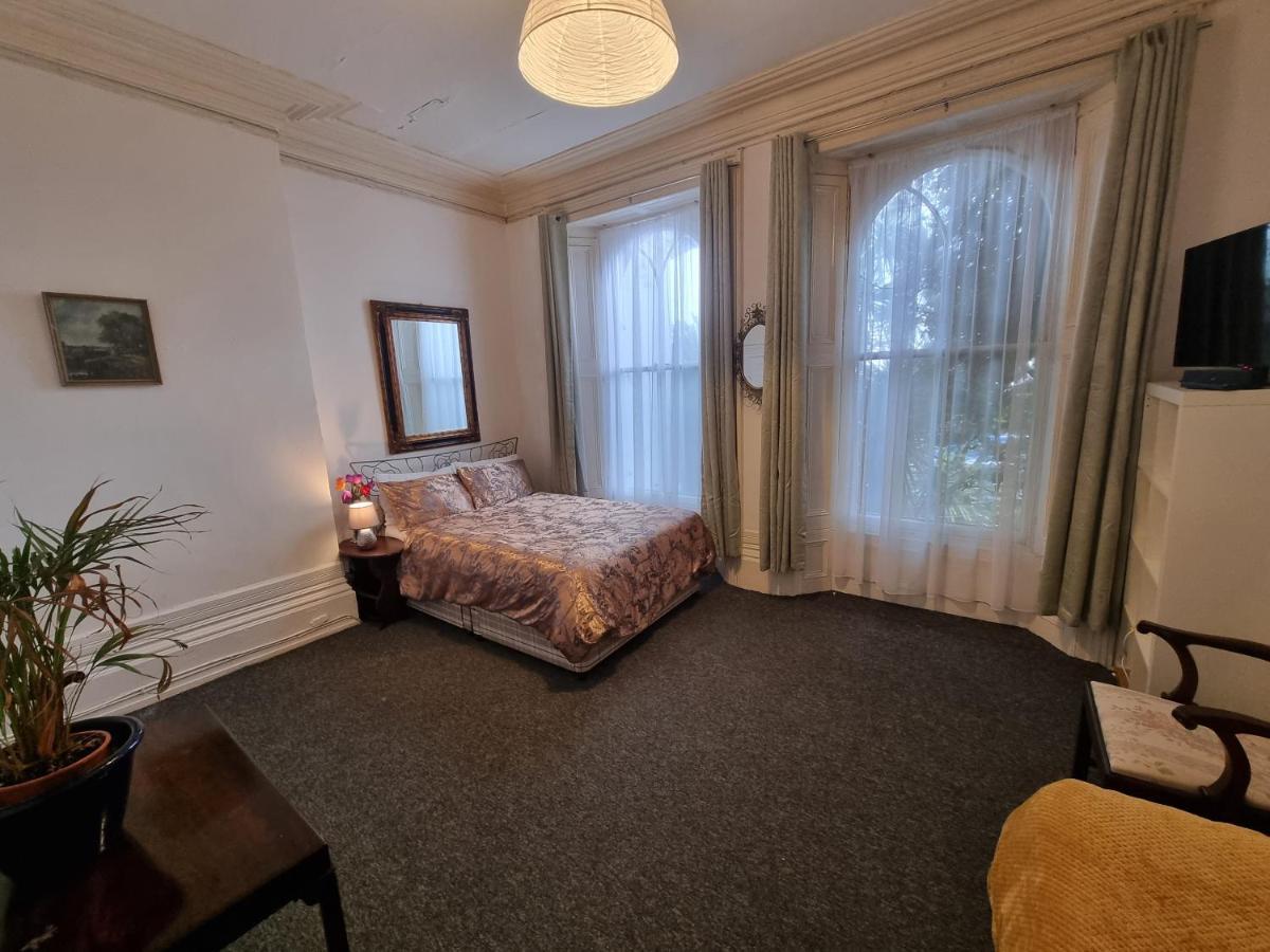 Large Flat Next To Port, Cliffs, Beach With Parking Dover Eksteriør bilde